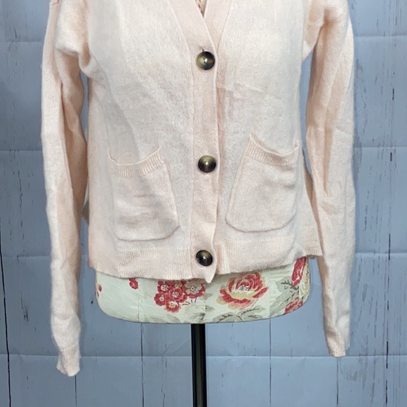 335. En Thread 100% cashmere pink cardigan, size L - Picture 2 of 7